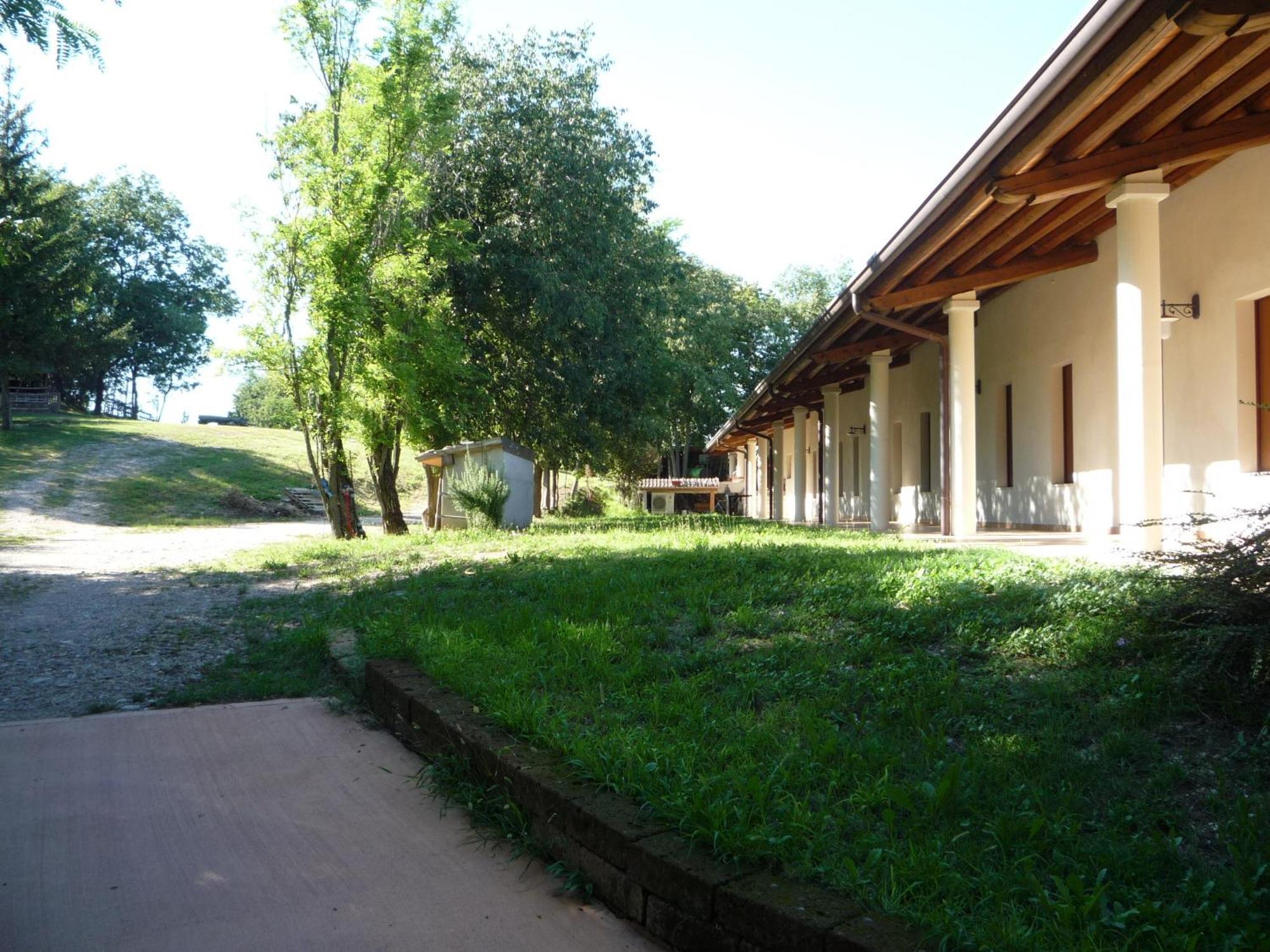 Agriturismo Lupo Bianco มอนซามบาโน ภายนอก รูปภาพ